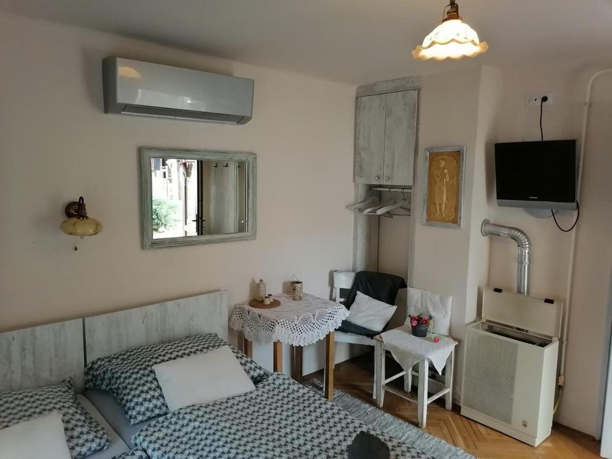 Hotel Mives Vendeghaz Pogány Zewnętrze zdjęcie