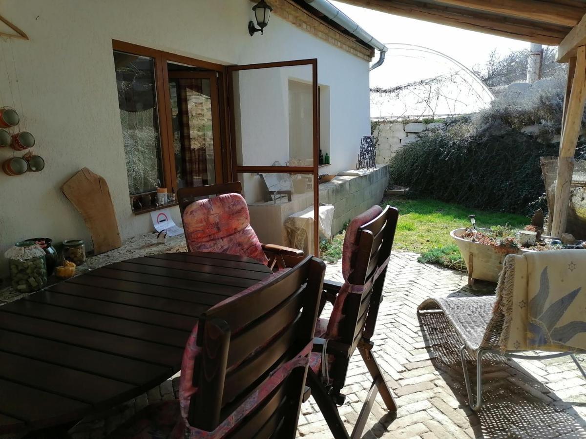 Hotel Mives Vendeghaz Pogány Zewnętrze zdjęcie
